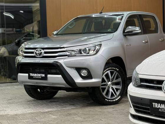 TOYOTA HILUX 2.8 SRX 4X4 CD 16V DIESEL 4P AUTOMÁTICO